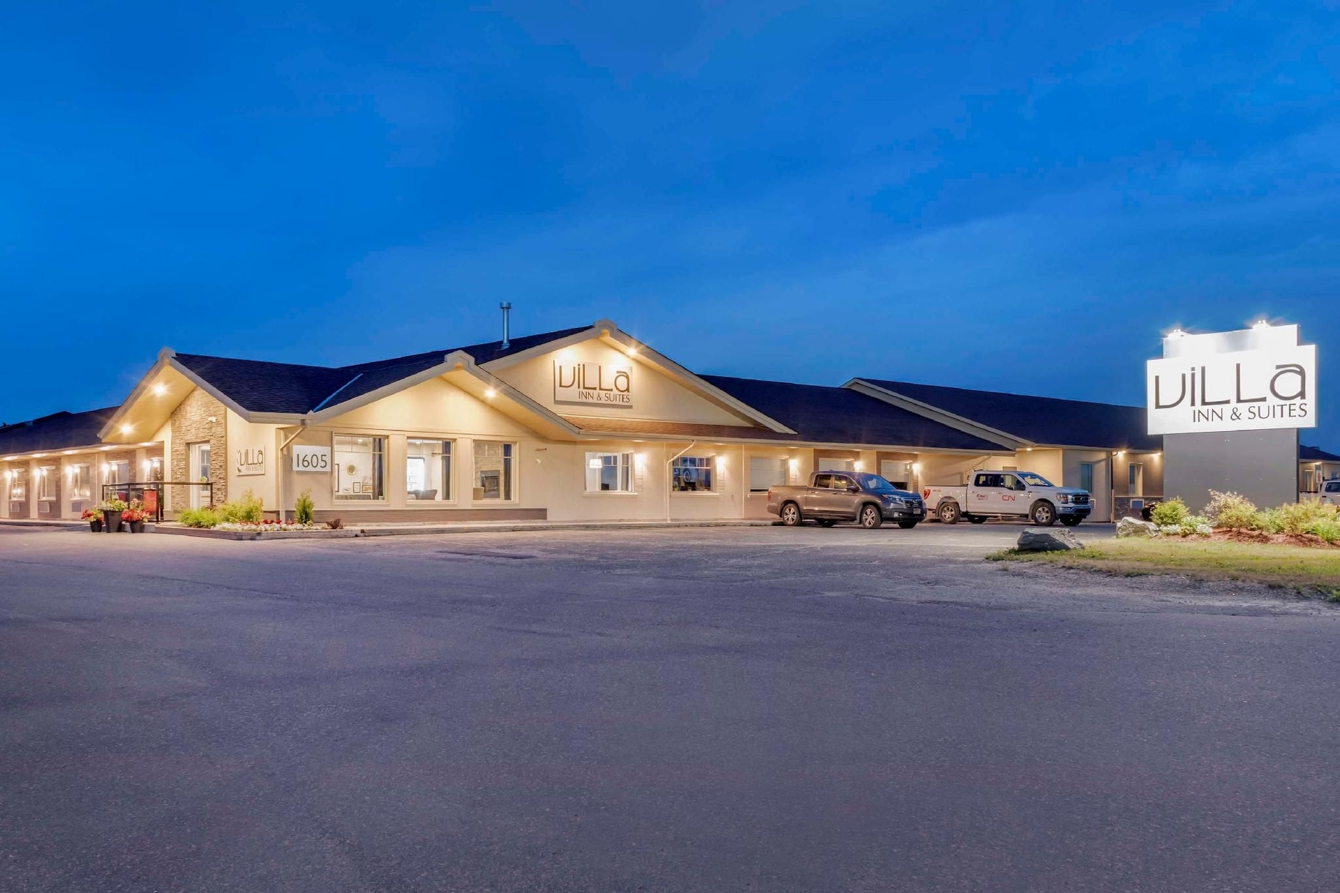 Villa Inn & Suites, SureStay Collection by Best Western0