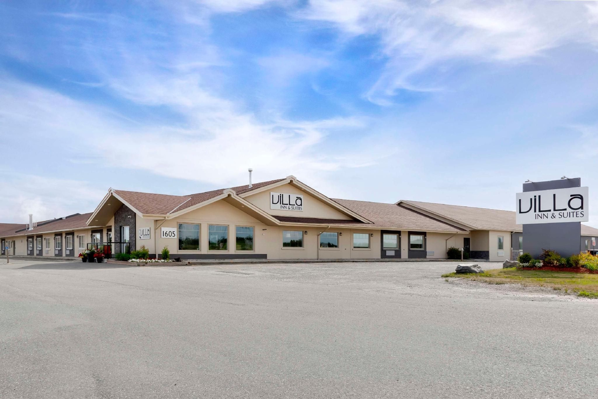 Villa Inn & Suites, SureStay Collection by Best Western1