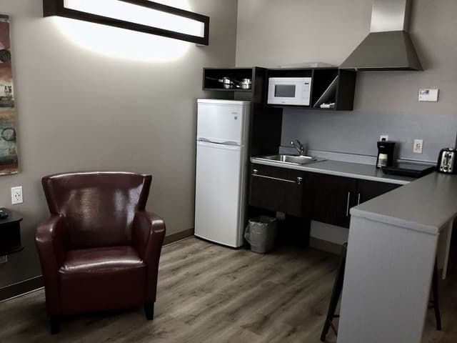 Suite, 2 Queen Beds, Non Smoking, Kitchenette