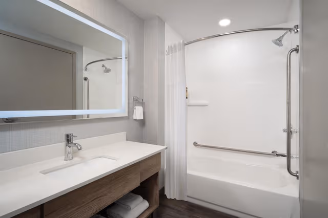Family Suite, 2 Queen Beds, Non Smoking, Kitchen (with Sofabed, Full Kitchen)