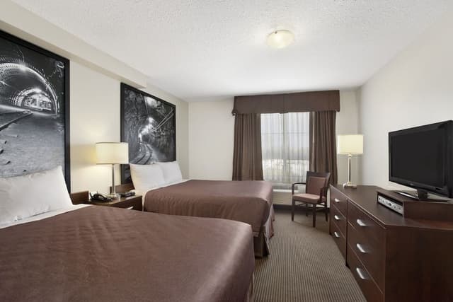 Business Room, 2 Queen Beds, Non Smoking