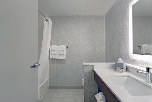 2 Queen Beds Suite Non Smoking