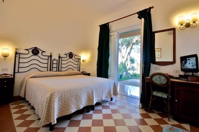 Deluxe Double Room, Patio, Sea View