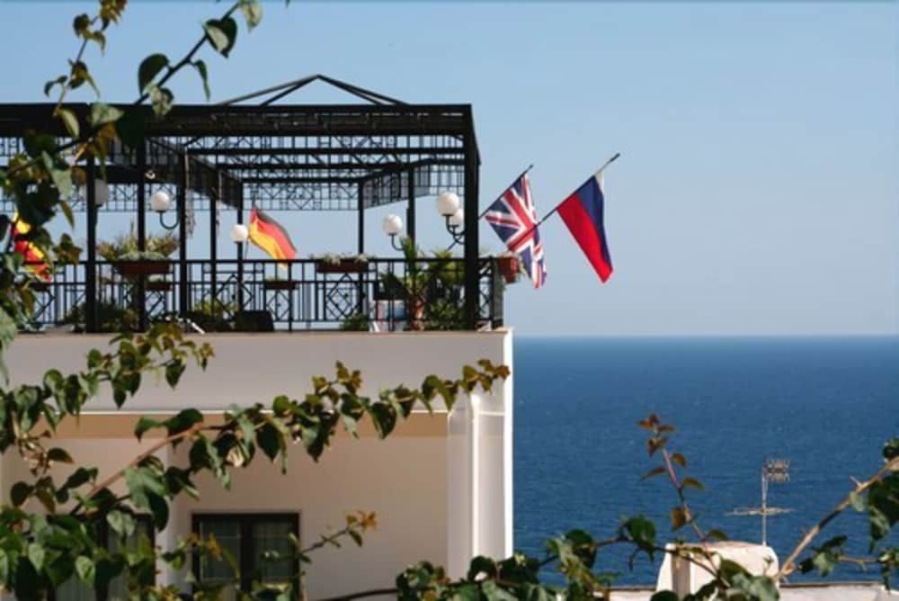 Grand Hotel Mediterraneo4