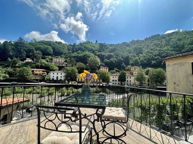 Suite, River View