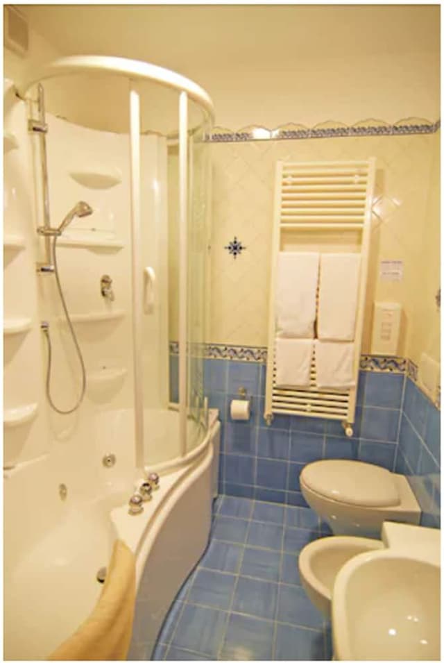 Superior Double or Twin Room, Jetted Tub