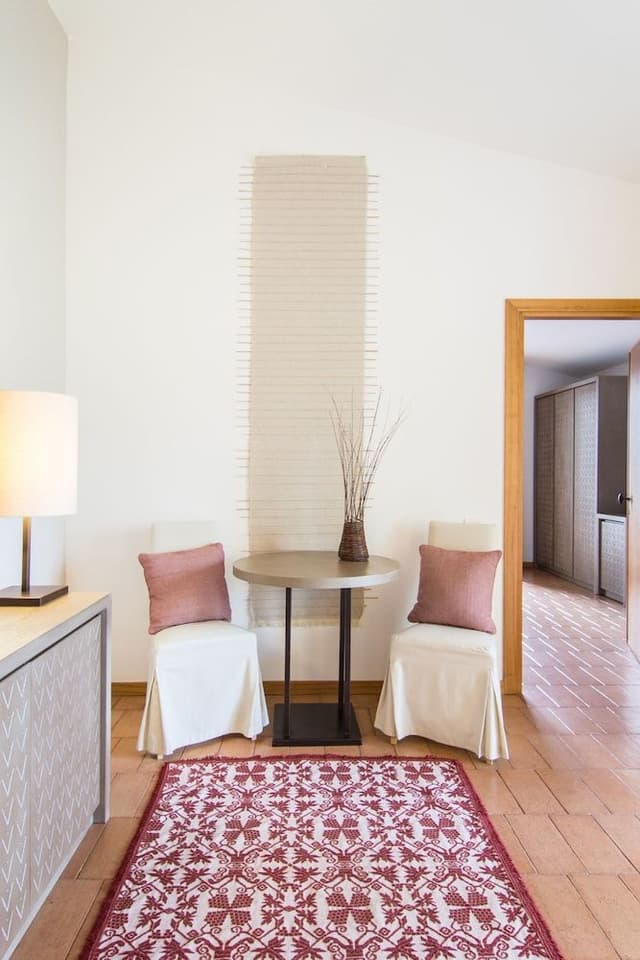 Suite, Pool View