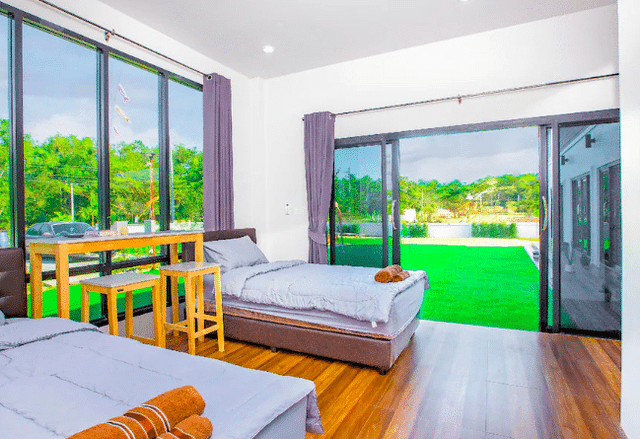 Standard Twin Room