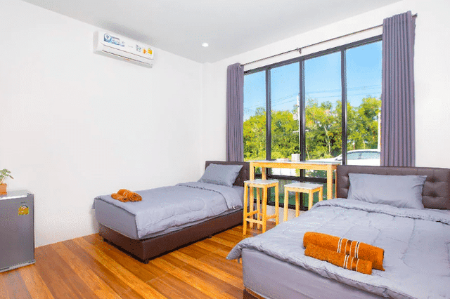 Standard Twin Room