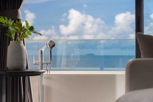 Executive Ocean Room