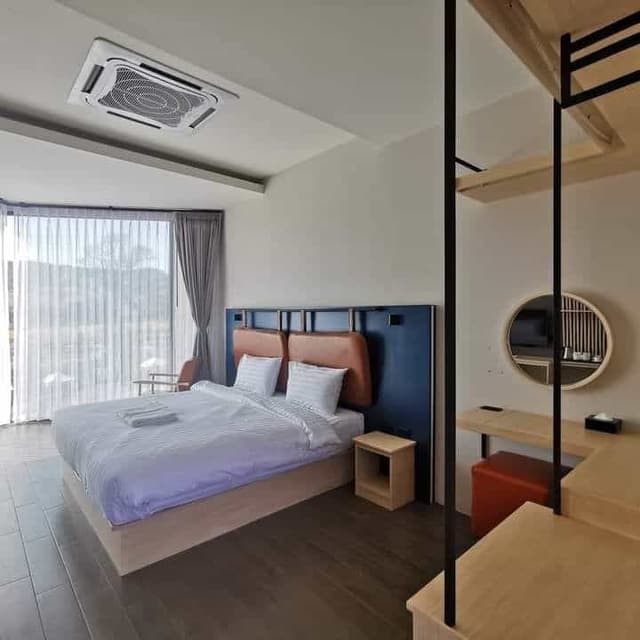 Superior King Room