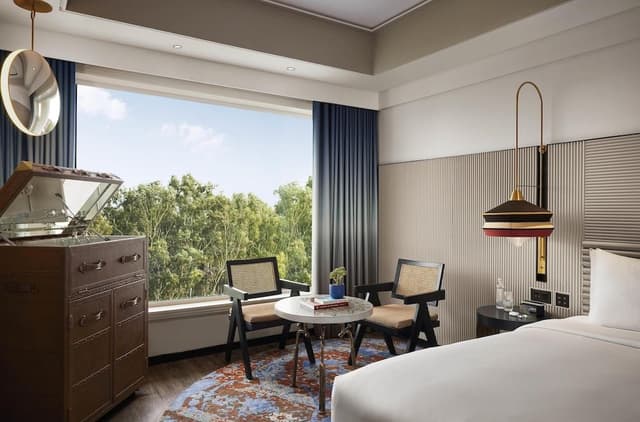 Standard Room, 1 King Bed