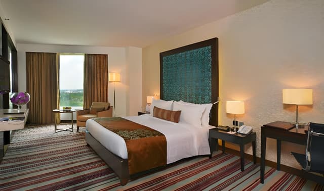1 King Bed Standard Golf Course View