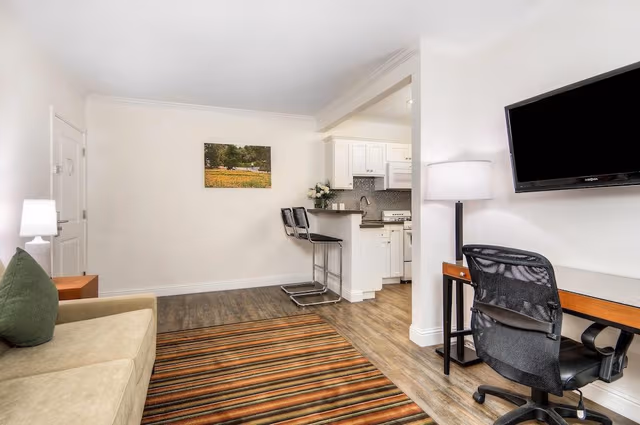 Suite, 1 King Bed with Sofa bed, Non Smoking (Efficiency, Cottage)
