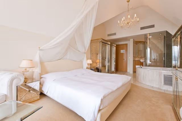 Deluxe Double or Twin Room