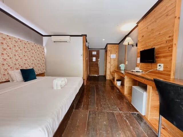 Standard Double Room, River View