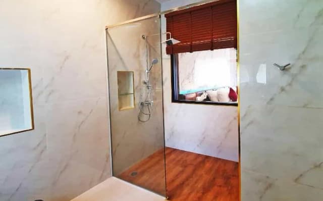 Deluxe Garden View Twin Bed Room