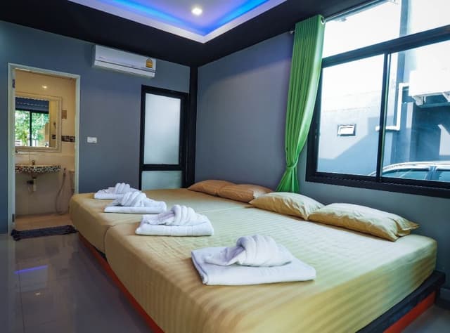 Natthapon 4 Room