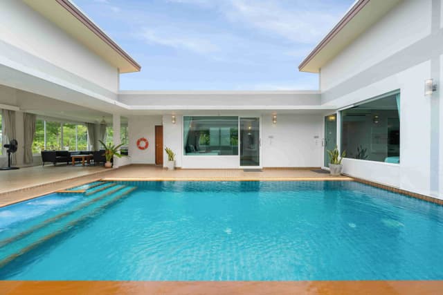 4 bedroom Pool Villa