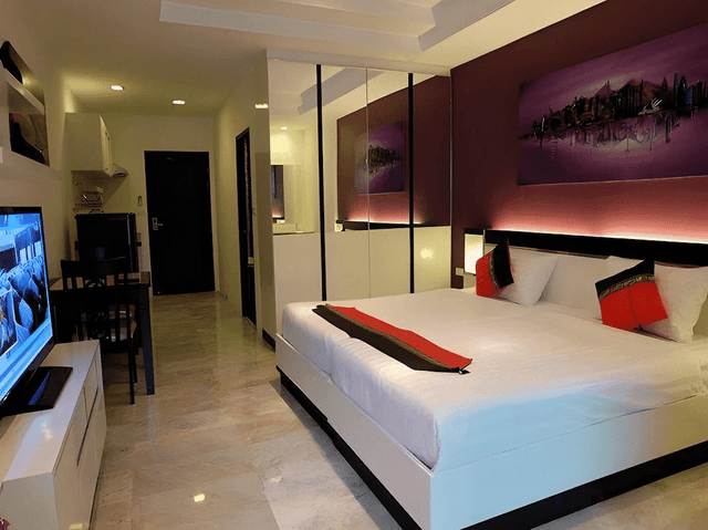 Deluxe Studio Room