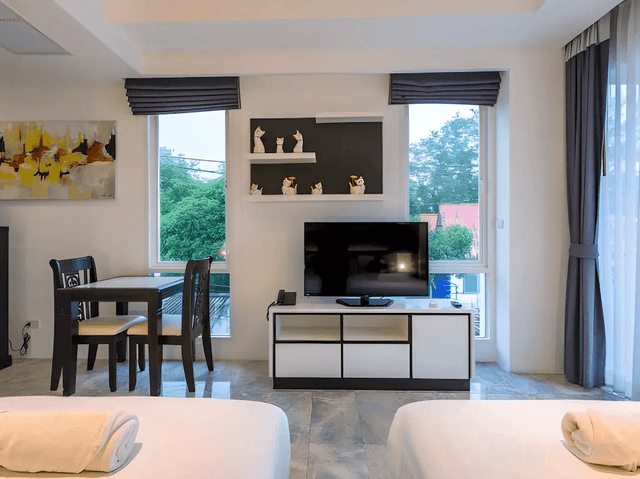 Deluxe Studio Room