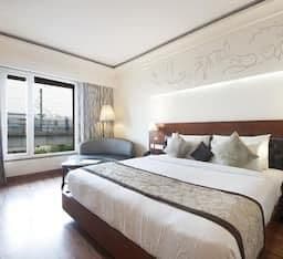Metro View Room