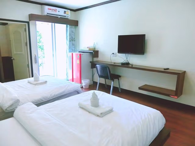 Standard Twin Room