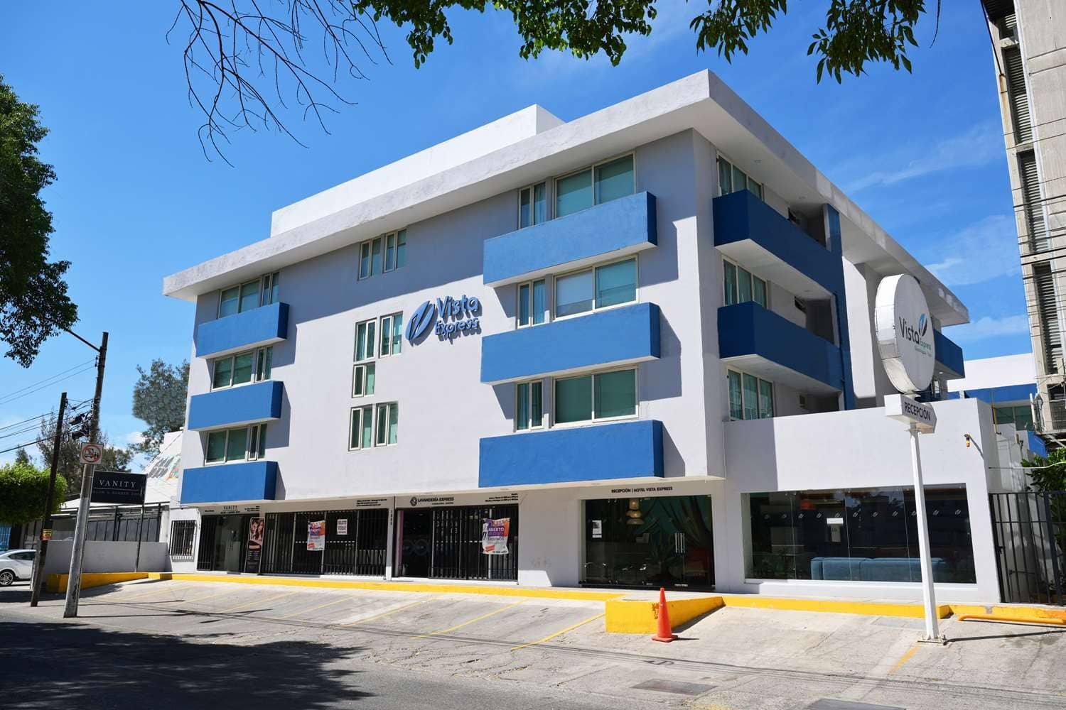 Suites Futura Plaza del Sol Guadalajara Suites Futura Plaza del Sol Guadalajara