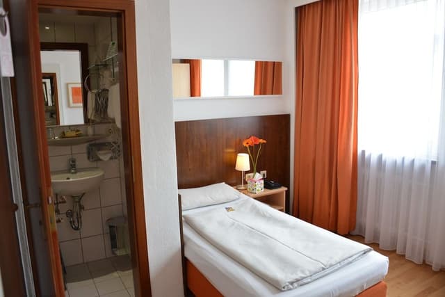 Standard Single Room