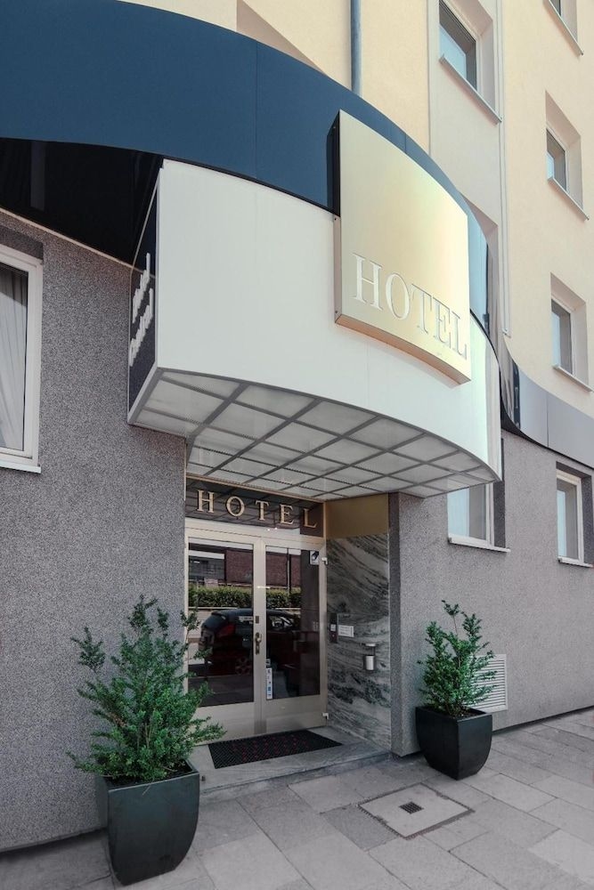 Hotel Central0