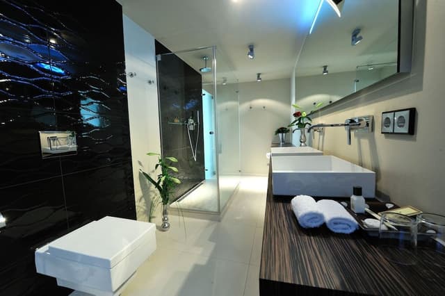 Suite 47