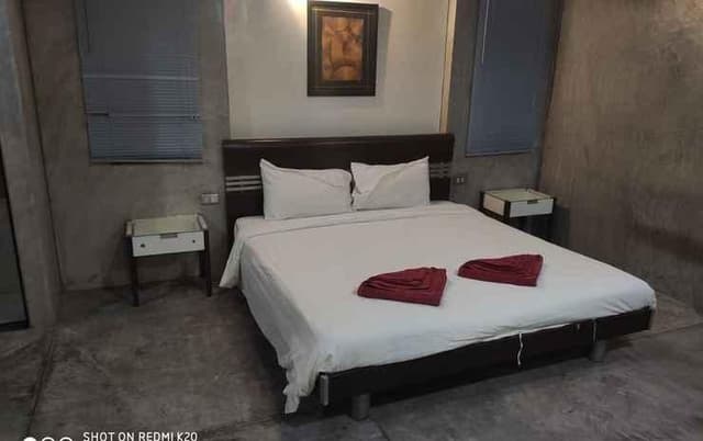2 Bedroom Apartment For 6