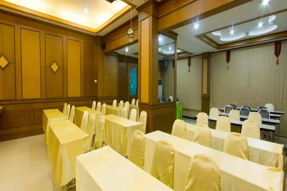 โรงแรม เจอาร์ดี แกรนด์ เพลส โรงแรม เจอาร์ดี แกรนด์ เพลส