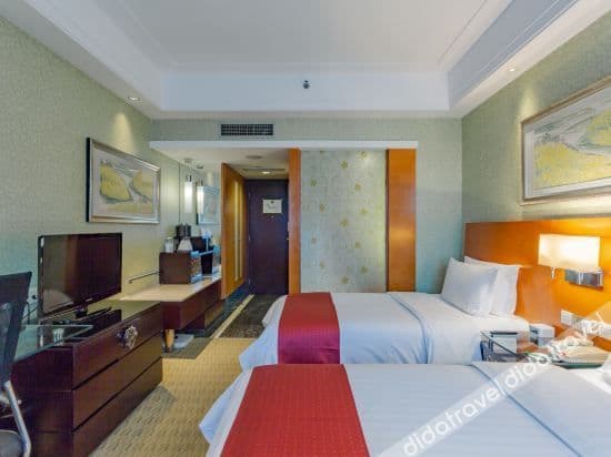 Holiday Inn Club Room