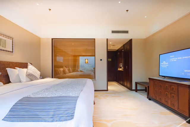 Deluxe King Room