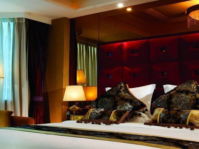 Executive Suite