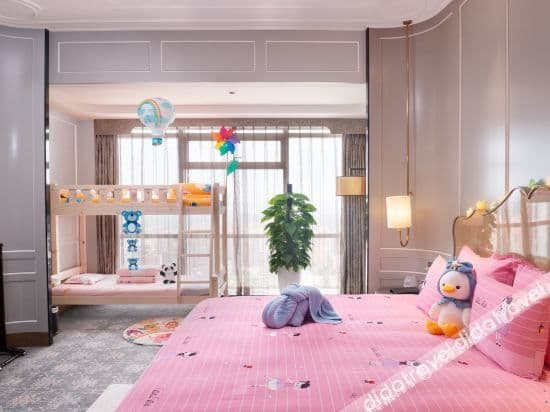 Parent-child Suite