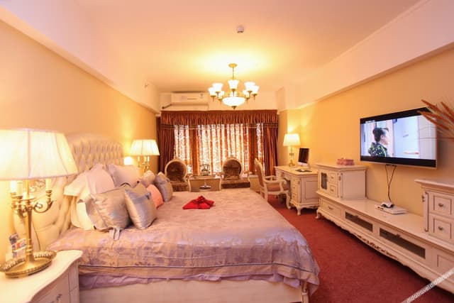 Continental Style Queen Room