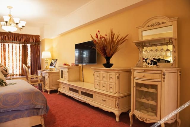 Continental Style Queen Room