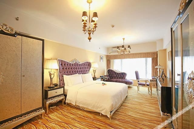 Continental Style Queen Room