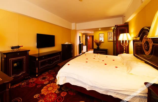 Executive Deluxe Queen Room