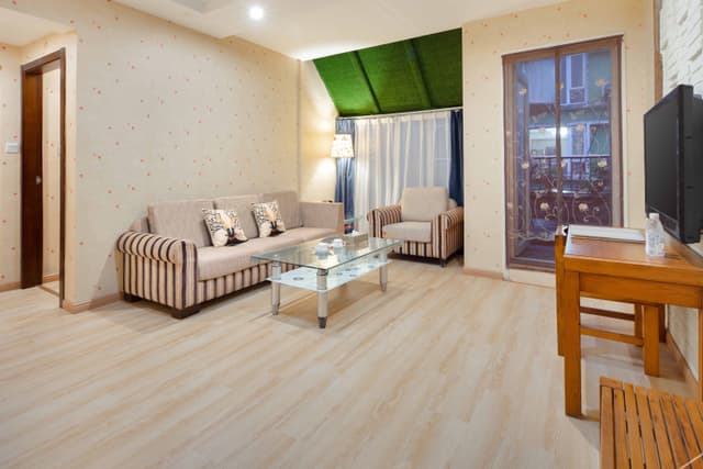 Deluxe Suite