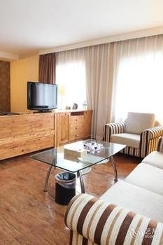Chengdu Yijia Style Hotel (Jinsha Site Yipintianxia Subway Station)0