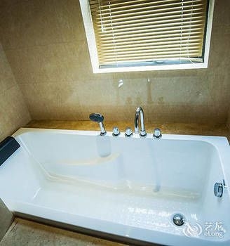 เวียนนา อินเตอร์เนชั่นแนล โฮเทล (Vienna International Hotel)0