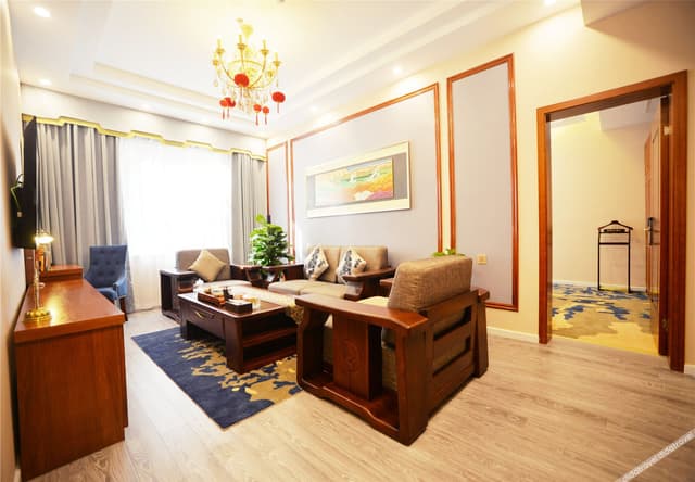 Deluxe Suite