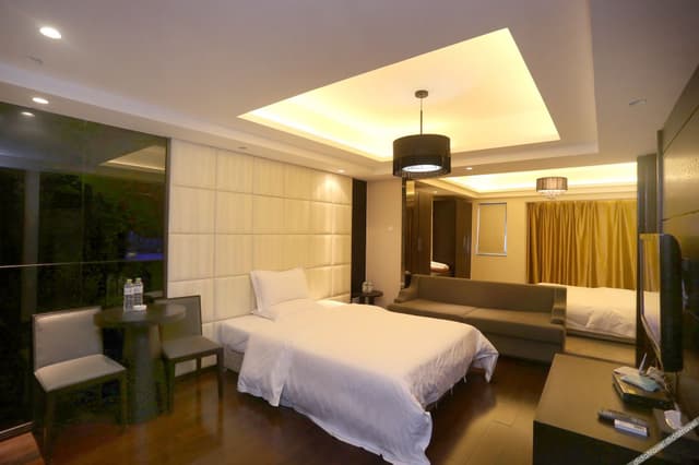 Deluxe Room (2 Beds)