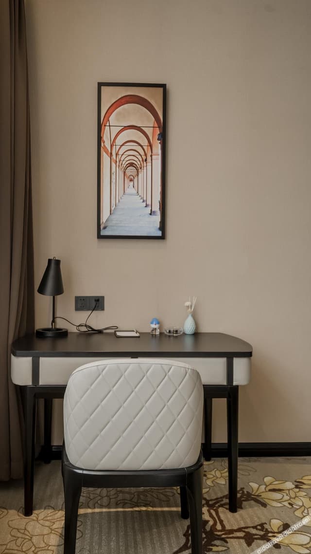 Business Room (2 beds)