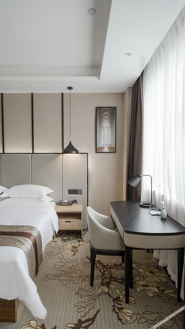 Deluxe Room (With Mahjong)