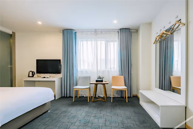 Business Deluxe Room (Double bed)