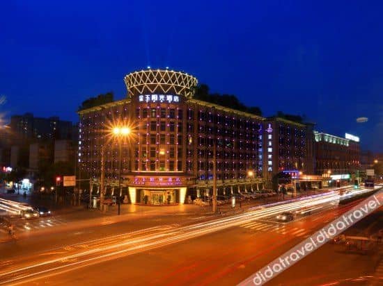 Gem Flower Jinyu Sunshine Hotel (Chengdu Mix City Shuangqiao Road Subway Station) Gem Flower Jinyu Sunshine Hotel (Chengdu Mix City Shuangqiao Road Subway Station)